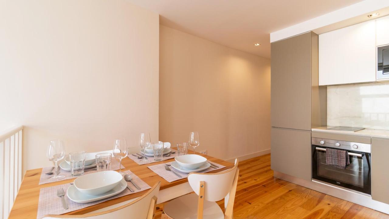 Delightful Duplex By Lovelystay Porto Bagian luar foto